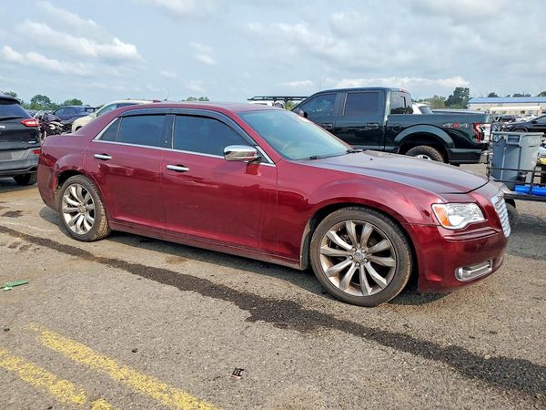 2019 CHRYSLER 300