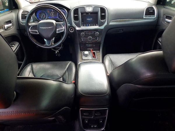 2019 CHRYSLER 300