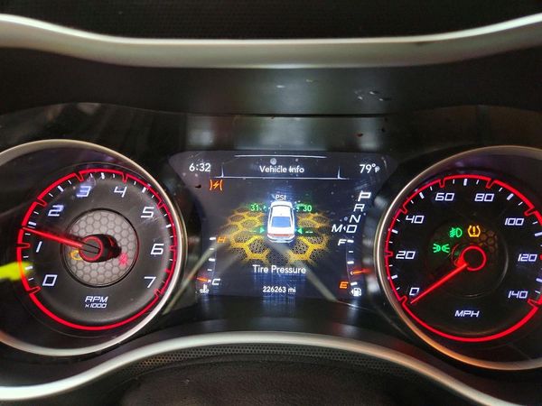 2017 DODGE CHARGER SXT