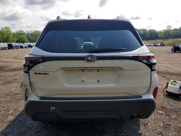 2025 SUBARU FORESTER Premium Base