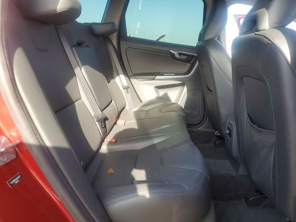 2016 VOLVO XC60