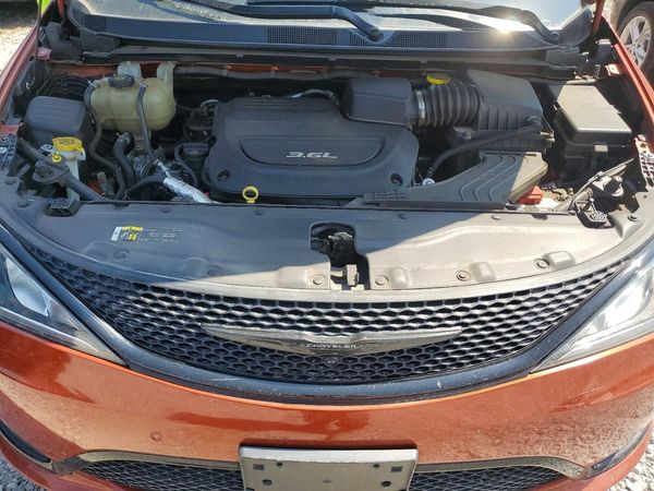 2018 CHRYSLER PACIFICA