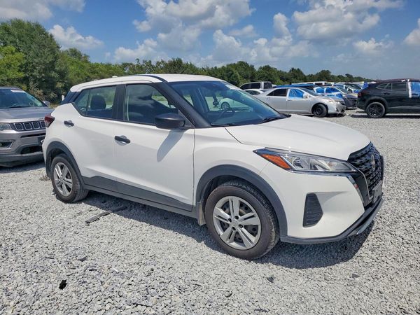 2024 NISSAN KICKS