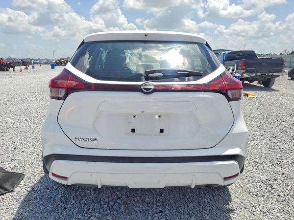 2024 NISSAN KICKS