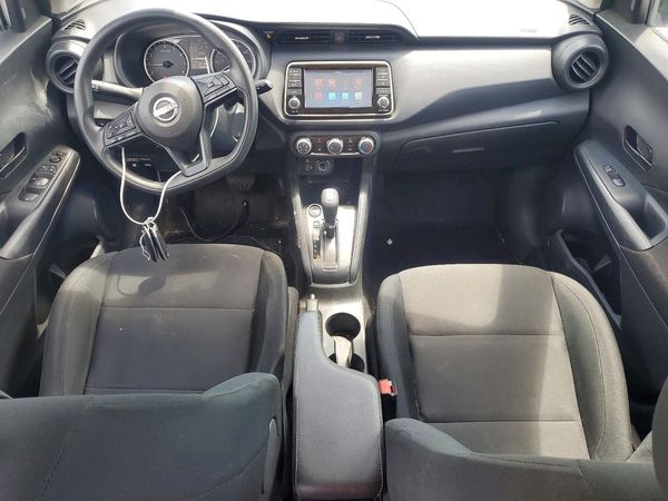 2024 NISSAN KICKS