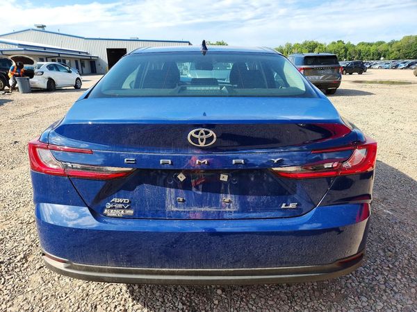 2025 TOYOTA CAMRY