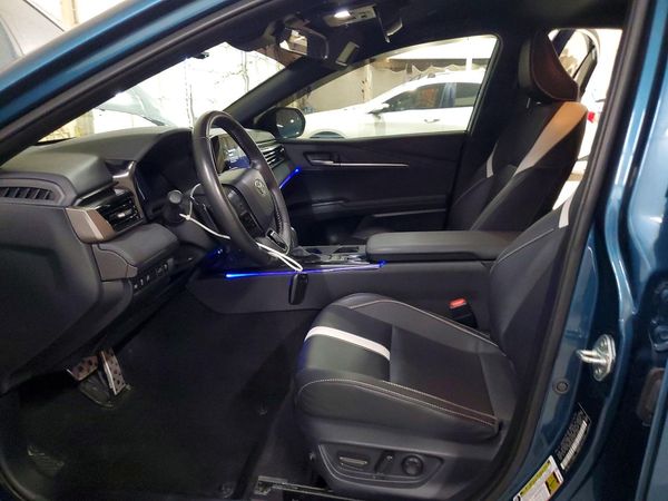 2025 TOYOTA CAMRY — DENT