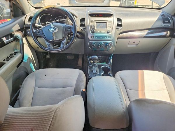 2015 KIA SORENTO GL