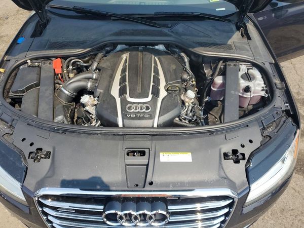 2015 AUDI A8