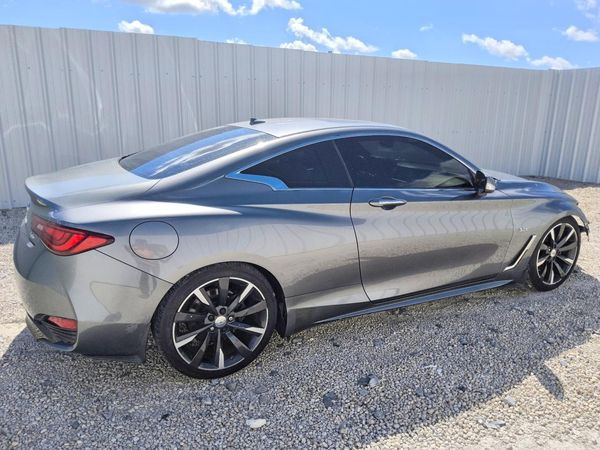 2017 INFINITI Q60