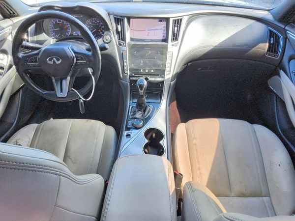 2017 INFINITI Q60