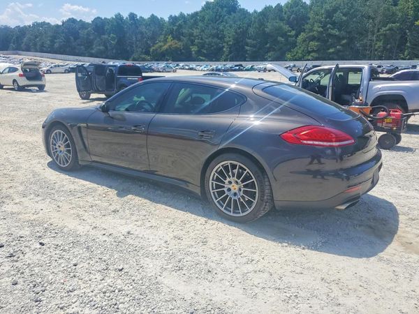 2016 PORSCHE PANAMERA Base (2WD), 4 (4WD)