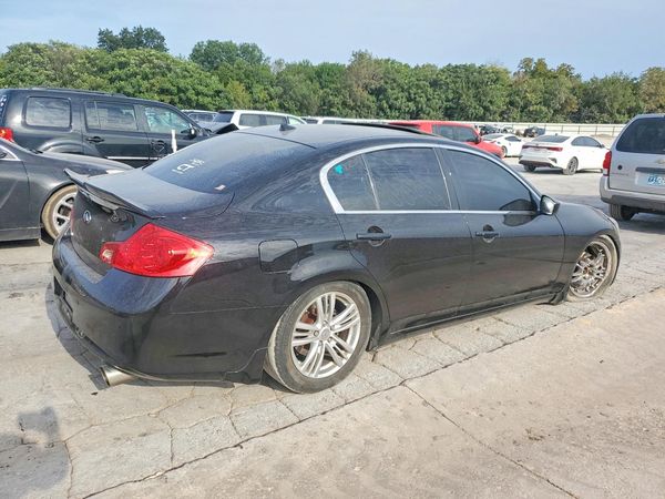 2013 INFINITI G37