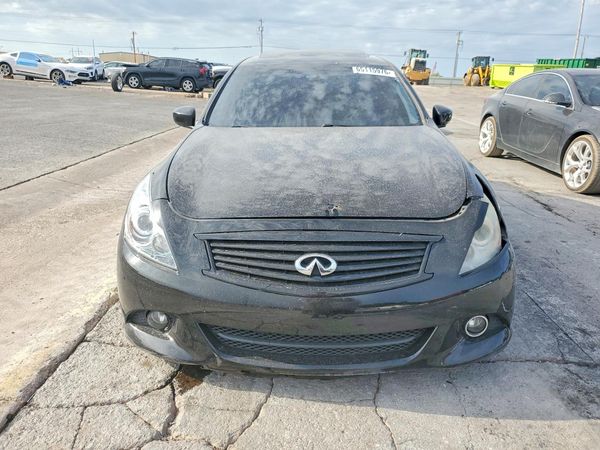 2013 INFINITI G37