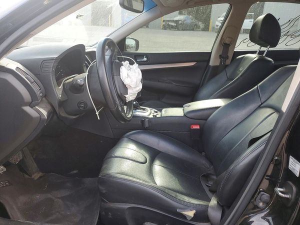2013 INFINITI G37