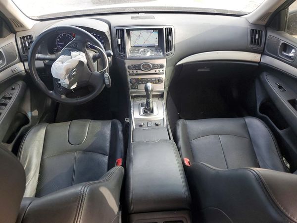 2013 INFINITI G37