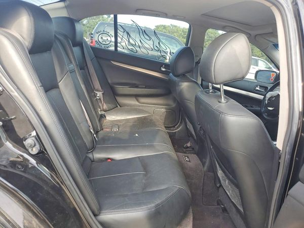 2013 INFINITI G37