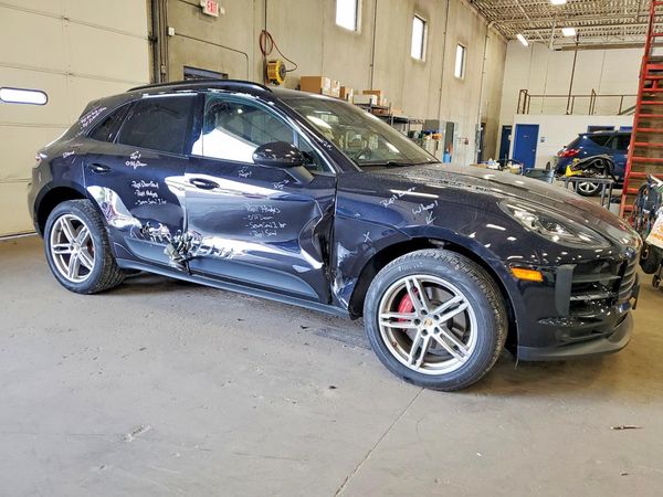 2019 PORSCHE MACAN