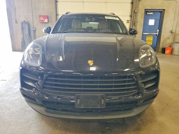 2019 PORSCHE MACAN