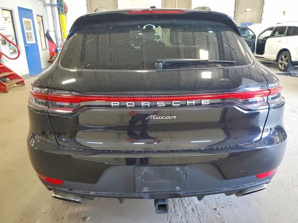 2019 PORSCHE MACAN