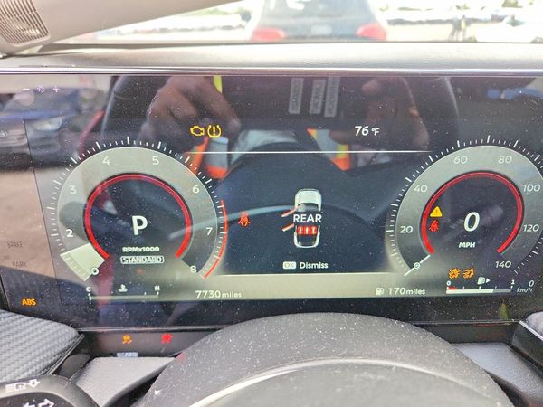 2025 NISSAN KICKS