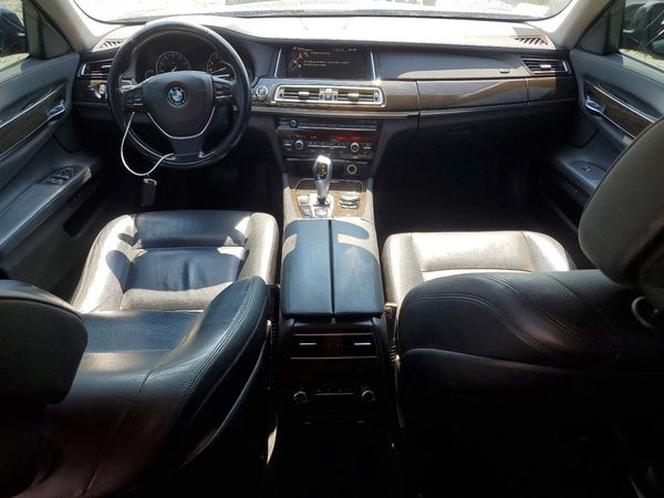 2015 BMW 740 xDrive