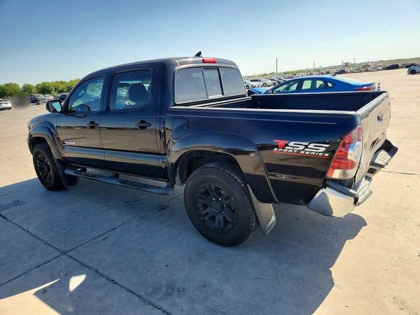 2015 TOYOTA TACOMA Delux Grade