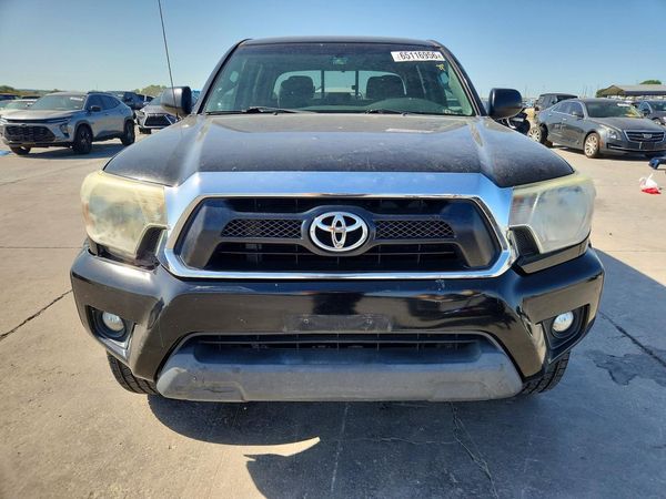 2015 TOYOTA TACOMA Delux Grade