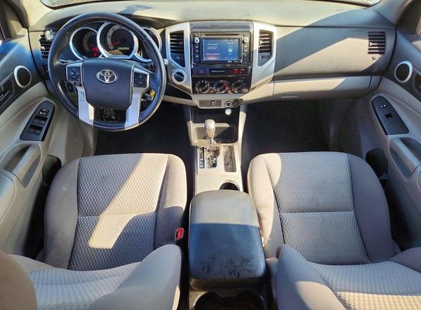 2015 TOYOTA TACOMA Delux Grade