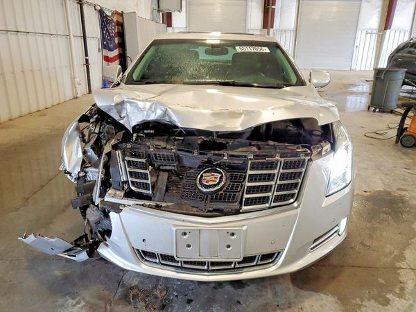 2013 CADILLAC XTS Luxury