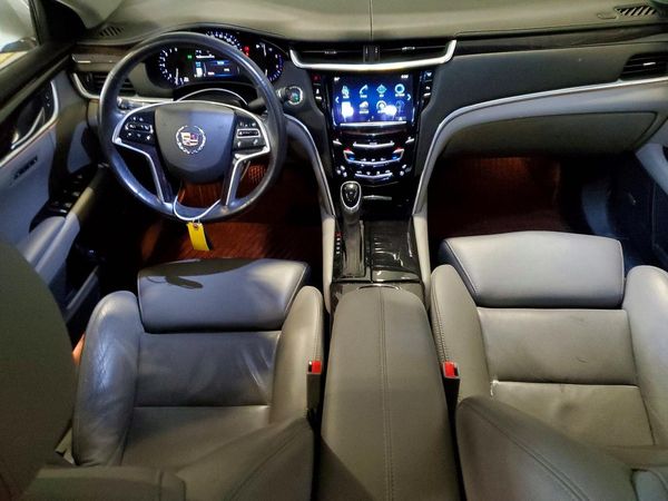 2013 CADILLAC XTS Luxury