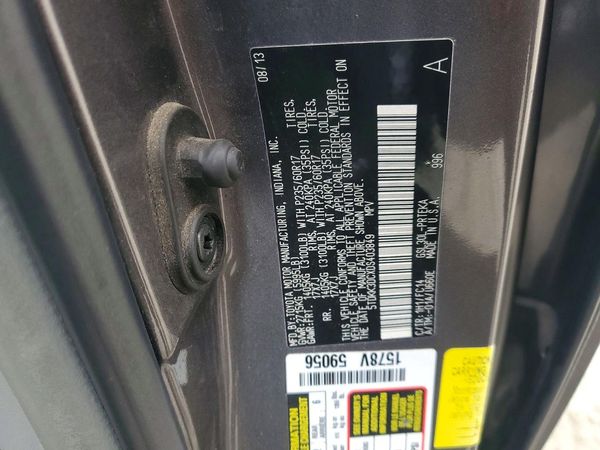 2013 TOYOTA SIENNA