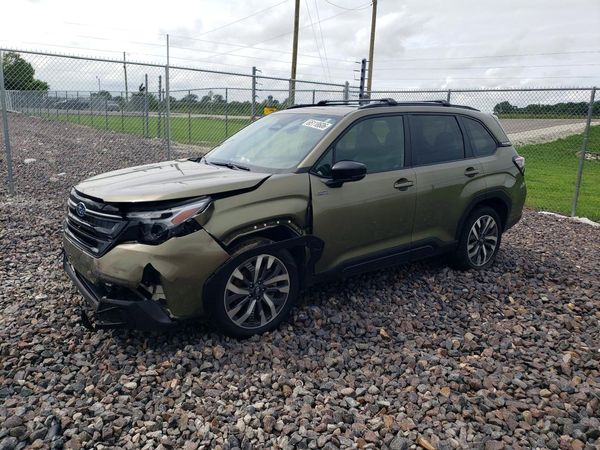 2025 SUBARU FORESTER Touring — Front 3/4