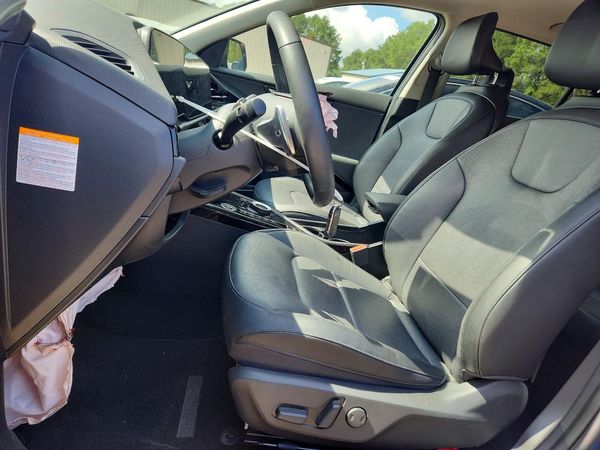 2023 KIA NIRO SX Touring