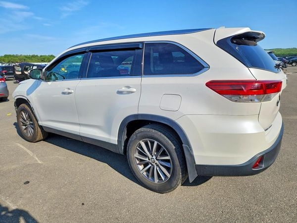 2026 TOYOTA HIGHLANDER SE/XLE