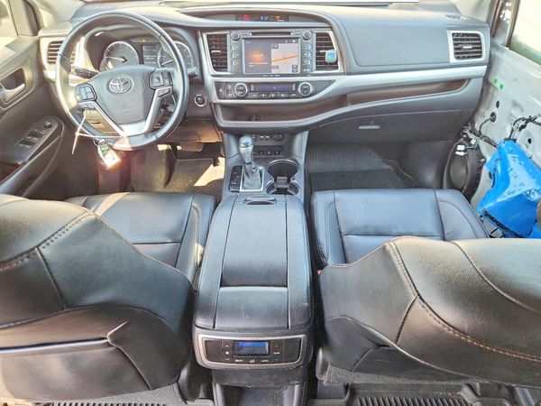 2026 TOYOTA HIGHLANDER SE/XLE