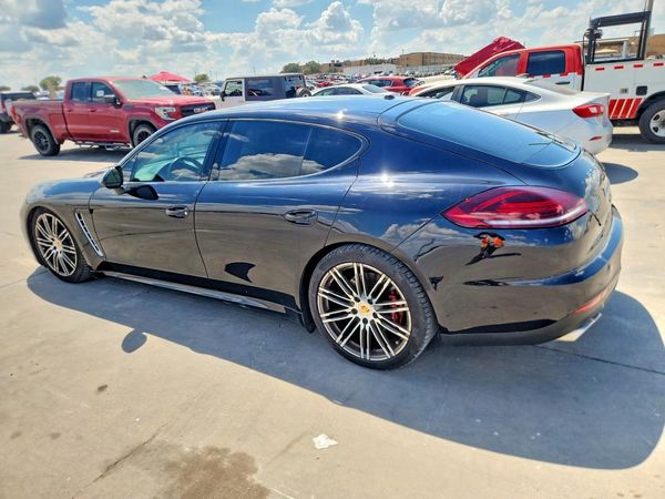 2016 PORSCHE PANAMERA