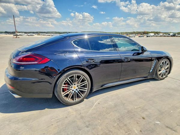 2016 PORSCHE PANAMERA