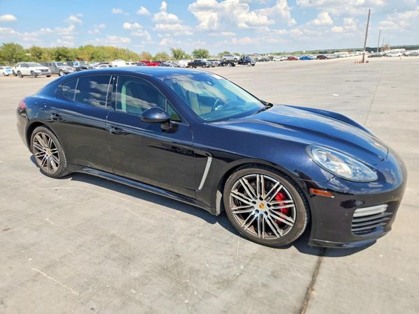 2016 PORSCHE PANAMERA