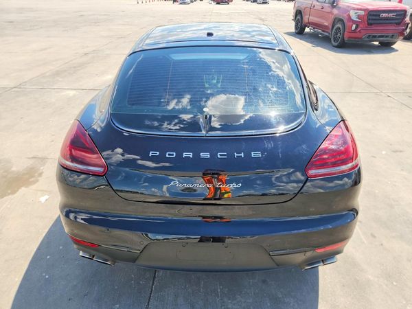 2016 PORSCHE PANAMERA