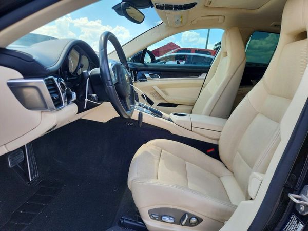 2016 PORSCHE PANAMERA