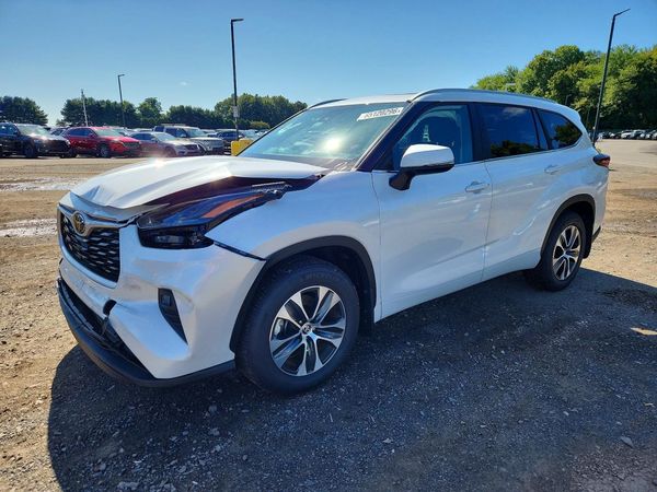 2026 TOYOTA HIGHLANDER