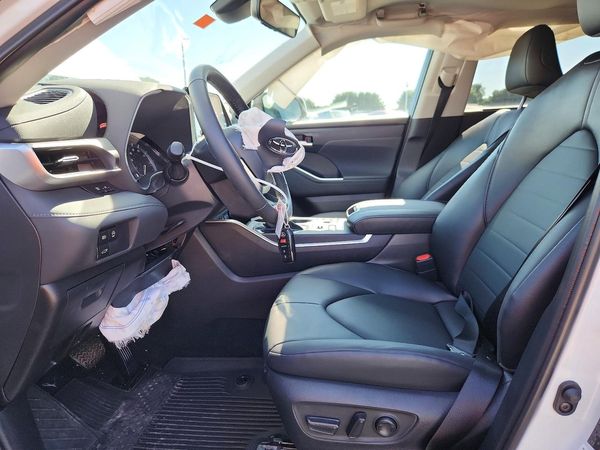 2026 TOYOTA HIGHLANDER