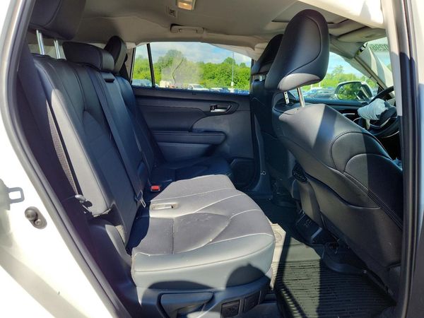 2026 TOYOTA HIGHLANDER