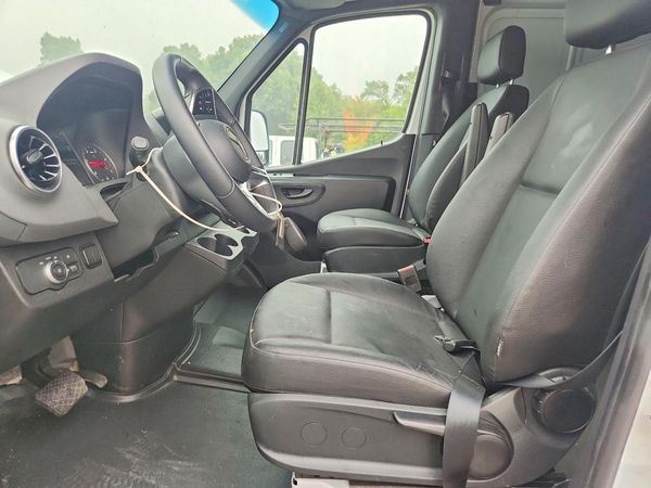 2025 MERCEDES-BENZ SPRINTER