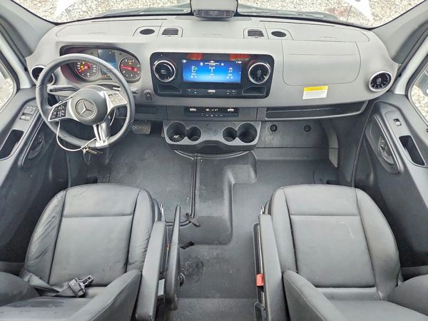 2025 MERCEDES-BENZ SPRINTER