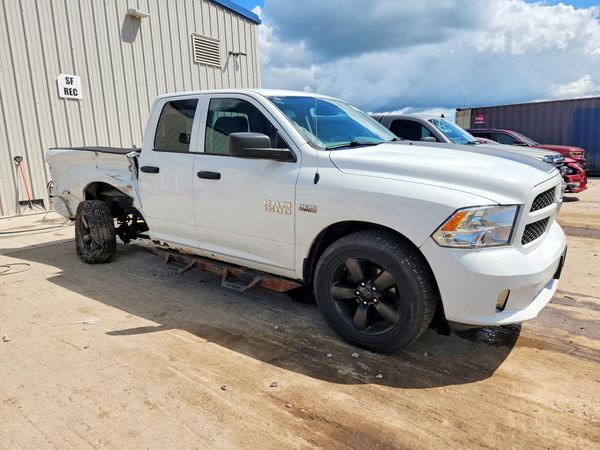 2016 RAM 1500 ST