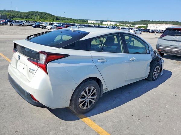 2021 TOYOTA PRIUS