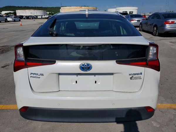2021 TOYOTA PRIUS