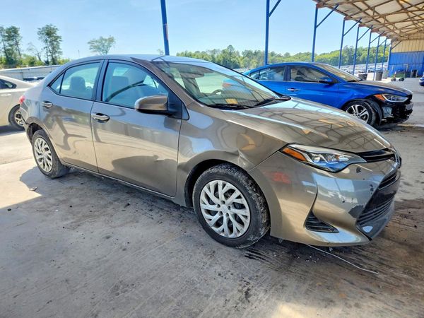 2017 TOYOTA COROLLA